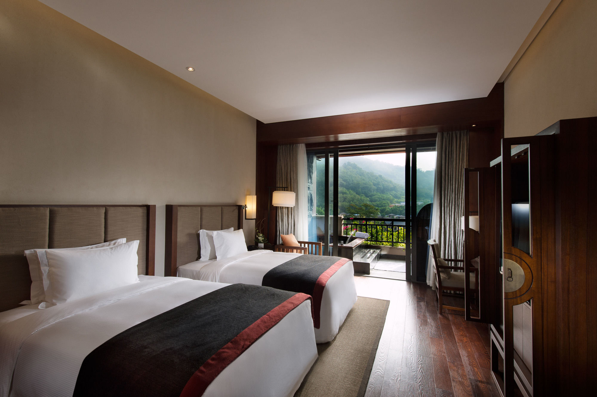Doubletree Resort By Hilton Hotel Hainan - Qixianling Hot Spring Baoting Esterno foto