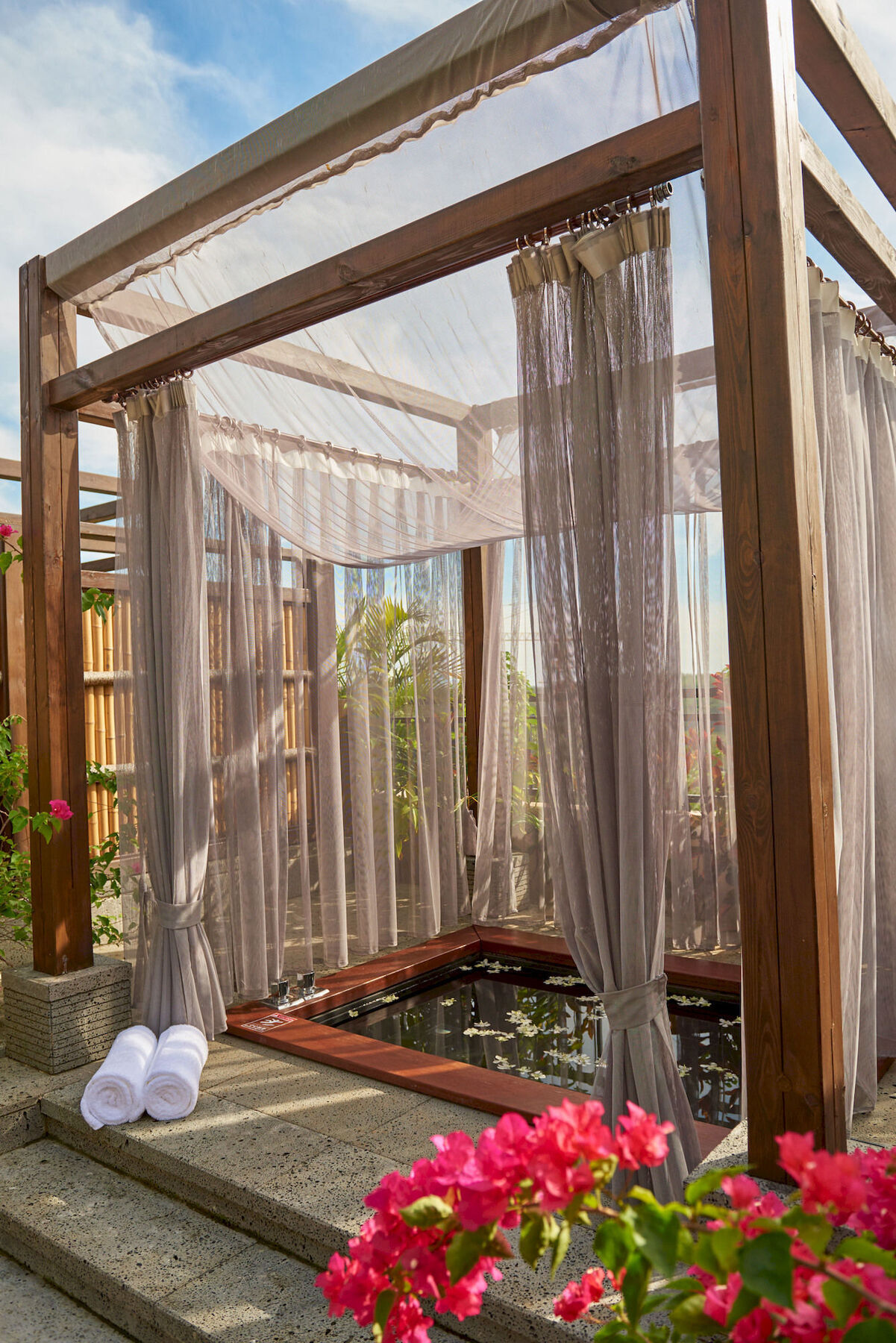 Doubletree Resort By Hilton Hotel Hainan - Qixianling Hot Spring Baoting Esterno foto