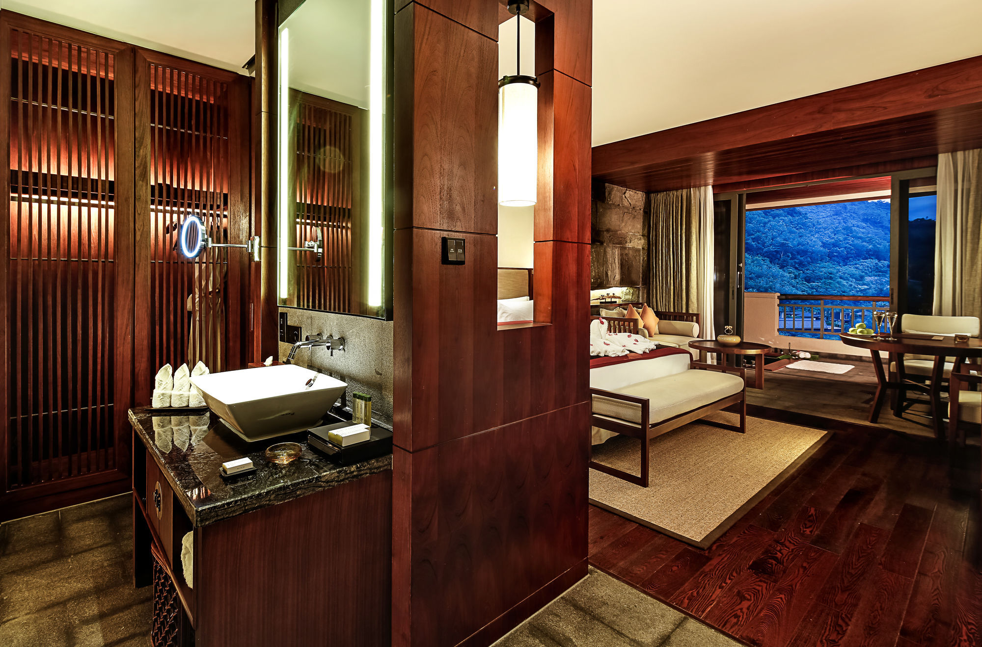 Doubletree Resort By Hilton Hotel Hainan - Qixianling Hot Spring Baoting Esterno foto